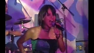 Belanova - Intro + Apaga la Luz / Barco de Papel - Gira Cocktail