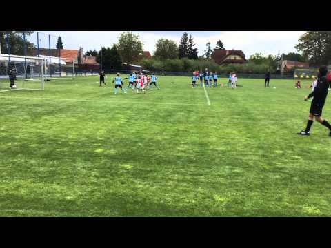 3. zápas: SKS "04" - ŠK Slovan Bratislava "04"  3:5