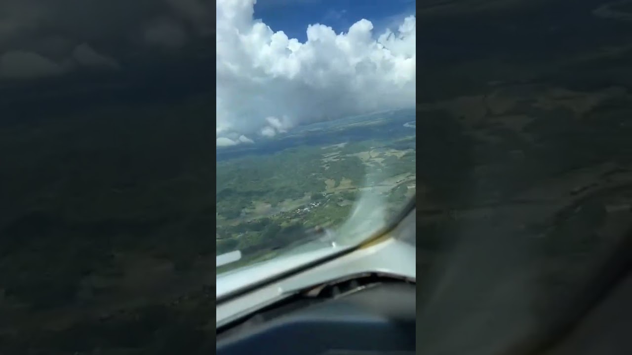 👀 What does a pilot see during landing