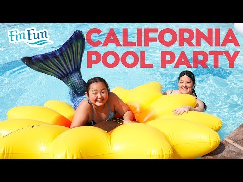 Mermaids Splash into California for a Pool Party! | Mermaid Mania 2018 | Fin Fun Mermaid Tails