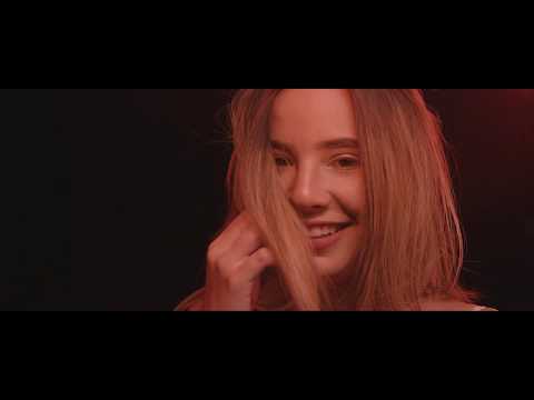 03 - Con la boca - Nico (Official Music Video)