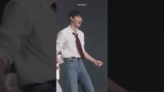 Download lagu EXO - Love Me Right Fanmeeting EXO' CLOCK Ver. Lirik Terjemahan Sub Indo mp3