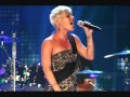 Pink Singing- Whataya Want From Me 