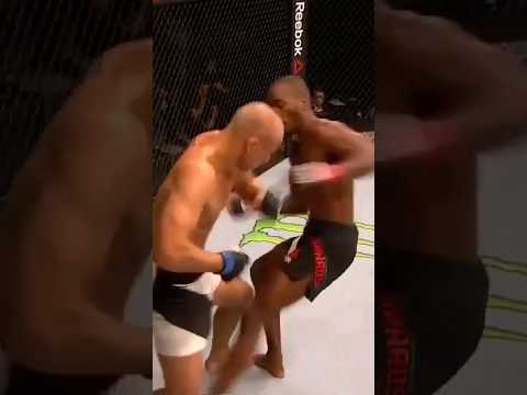 Paweł Pawlak wyprowadza kombinacje na UfC