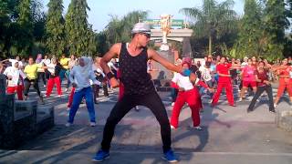 Download lagu Sakitnya Tuh Disini by Arul Zain Lombok NTB mp3 Download lagu Sakitnya Tuh Disini by Arul Zain Lombok NTB mp3