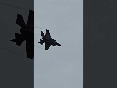 Wait until they cross over the flag #MURICA