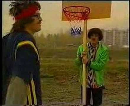 Macedonian Humour  K-15 (part 5 - Mile saka da dava kos)