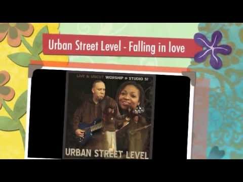 MC - Urban Street Level - Falling in love