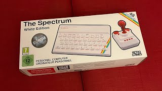 The Spectrum White Edition unboxing. 