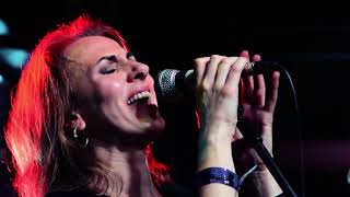 Luz Casal, besaré el suelo - VIVEN 2016