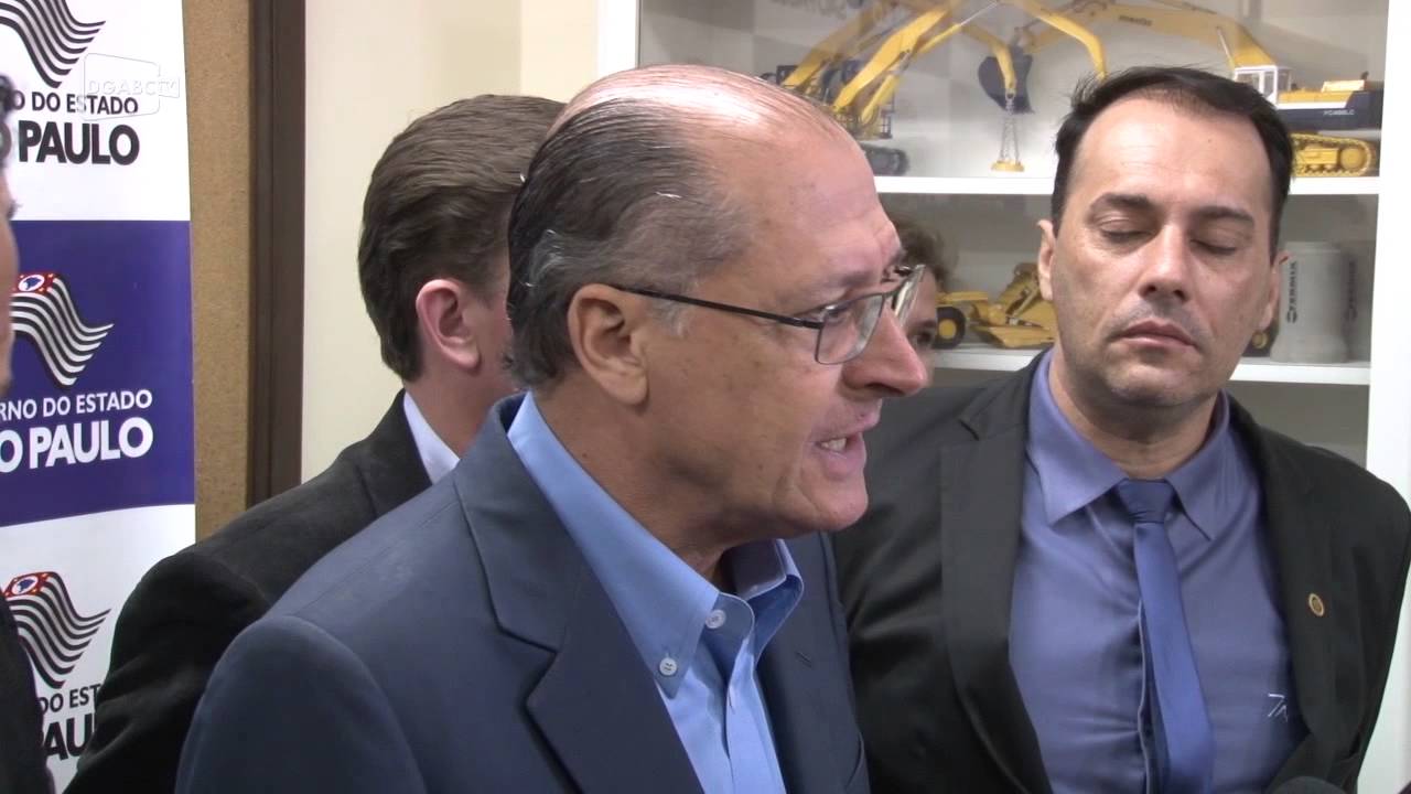 Governador esteve em incineração de tonelada de drogas