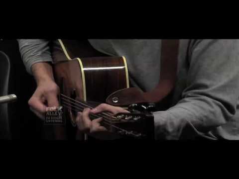 Carrie Rodriguez - Absense - Live In Studio - FolkAlley