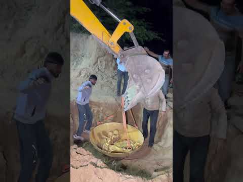 Jai Shree Mahakal😱#honted #horror #gold #ytshorts #shorts #mahakal #mahadev #viral ChanduHorror P-4