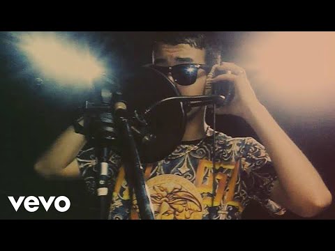 Mc Boy - La Coure [Bouroubaz]