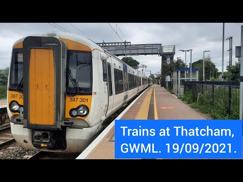 Trains at Thatcham, GWML. 19/08/2021.