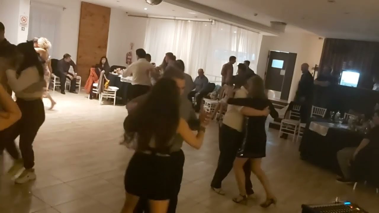 20/01/24 D'Arienzo/Echagüe "Pensalo bien" TDJ Aldo Orrego - La Popular Milonga, en Ushuaia 🇦🇷
