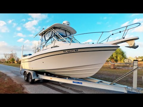 Grady-White Gulfstream 232 Review and Walkthrough Tour!