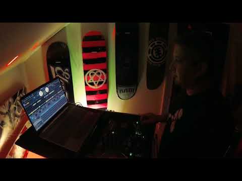 Mikey J - Puddle Of Mudd vs Marshmello & Halsey - She Hates Me vs Be Kind