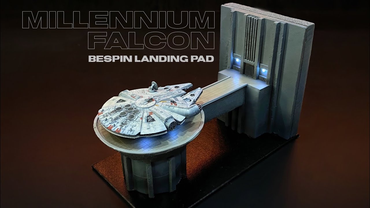 Millennium Falcon + Landing Platform Diorama
