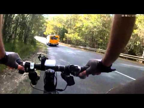 BCC Bus T1240 17:06 17-12-2013 - Overtake on blind corner and cut in