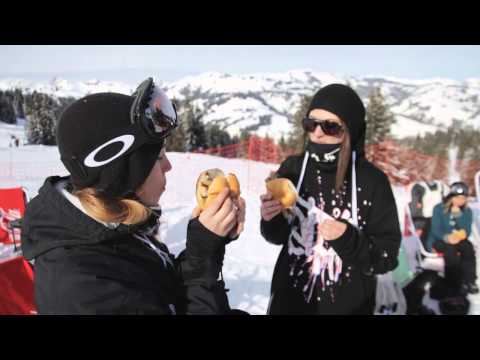 Snowpark Gstaad: Girls Snowboard Shred Session - 25.01.2014