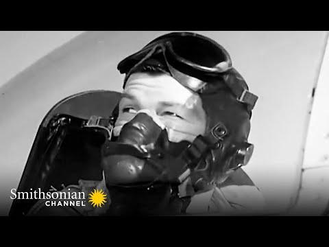 This Combat Ace Tries a Daring Maneuver to Evade His Foe | Air Warriors | Smithsonian Channel