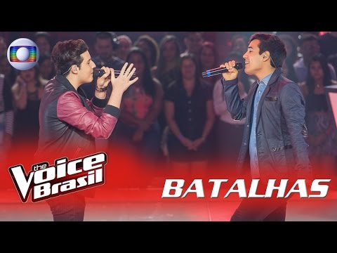 Bruno Gadiol e Matheus Santanielli cantam 'Drag Me Down' nas Batalhas – ‘The Voice Brasil’