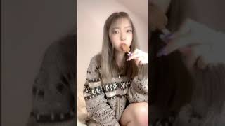 素人モデル　チラリ