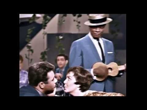 Those Lazy Hazy Crazy Days Of Summer - Nat King Cole (LIVE)