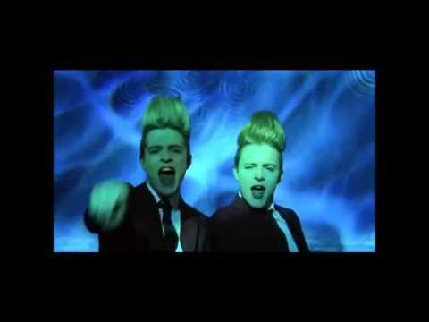 Jedward mit Lipstick