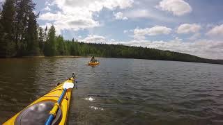 preview picture of video 'Kayaking crystal clear waters in Northern Manitoba'