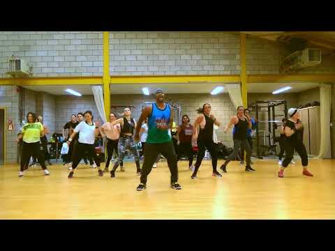 Me La Llevare Zumba with Iho