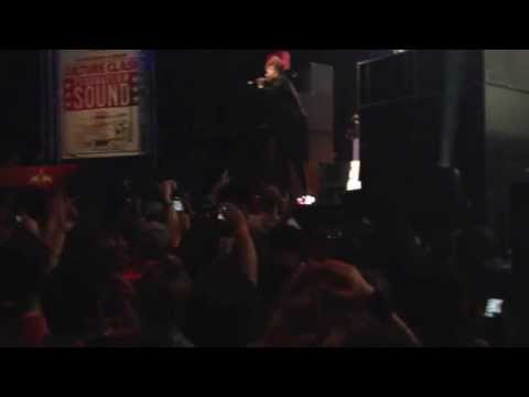 Robin S performing Show me Love w/Trouble and Bass - Red Bull Culture Clash