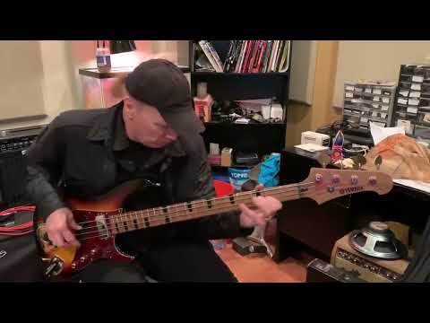 Billy Sheehan test drives the Helix Rochester Compressor for the first time.