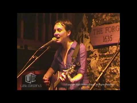 The Waifs Perform Gillian at 12 Bar Club London for Onlinetv by Rick Siegel