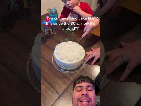 How to properly cut a cake