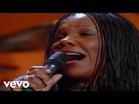 Bill & Gloria Gaither - When I Get to the End of the Way [Live] ft. Lynda Randle