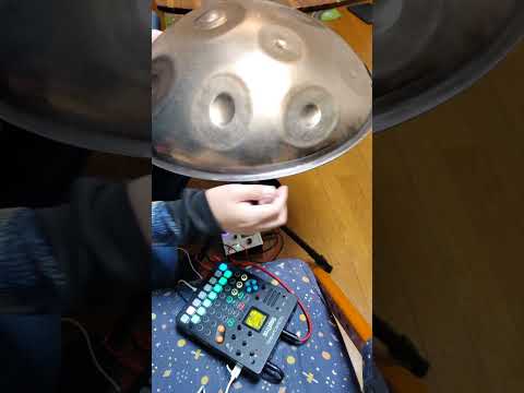 smpltrek v1.1 looper + handpan