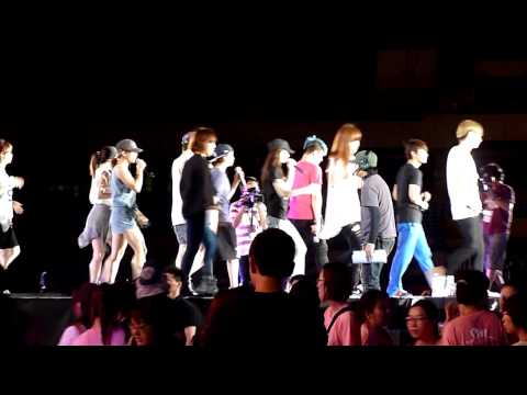 Super Junior & F(X) - Oops Rehearsal @ SMTOWN Jamsil Stadium
