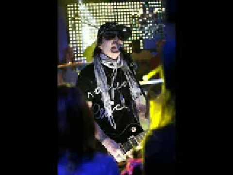 Welcome To The World - Kevin Rudolph Feat. Rick Ross.