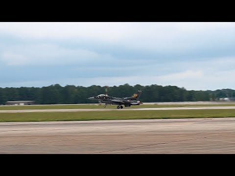 USAF F-16 Viper Demo Team Aerial Practice