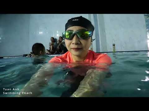 Hành trình từ lúc chưa biết bơi đến khi biết bơi của Kiều/ from zero to swim
