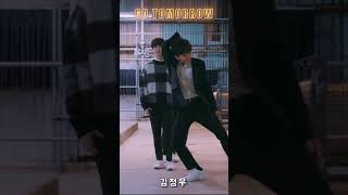 Download lagu [UNDER NINETEEN/UNDER19] RELAY DANCE - VOCAL TEAM (GO TOMORROW) 언더나인틴 릴레이댄스 보컬  팀 mp3