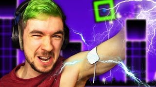 MUSCLE STIMULATOR CHALLENGE | Geometry Dash