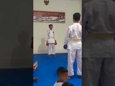 latihan kumite karate