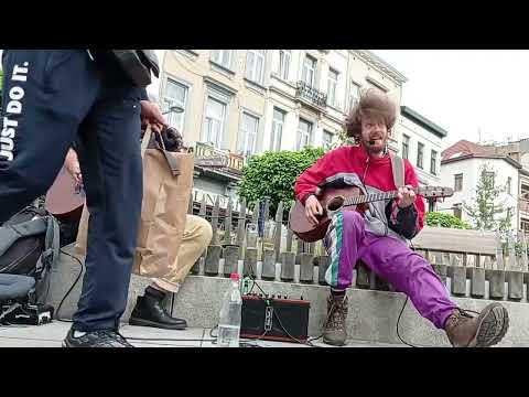 The Weight - Busking in Brussels with my friend Michael