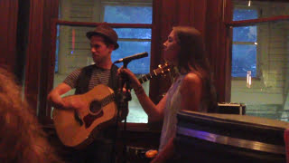 Sittin&#39; on the Dock of the Bay (Live at the Deluxe Station Diner)