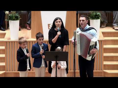 Tu ma conduci in orice vreme - Familia Asimionese