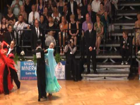 Valeri Emanuel - Kehlet Tania