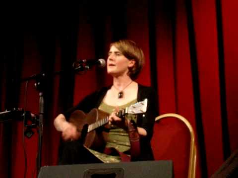 Karine Polwart sings Sorrowlessfield